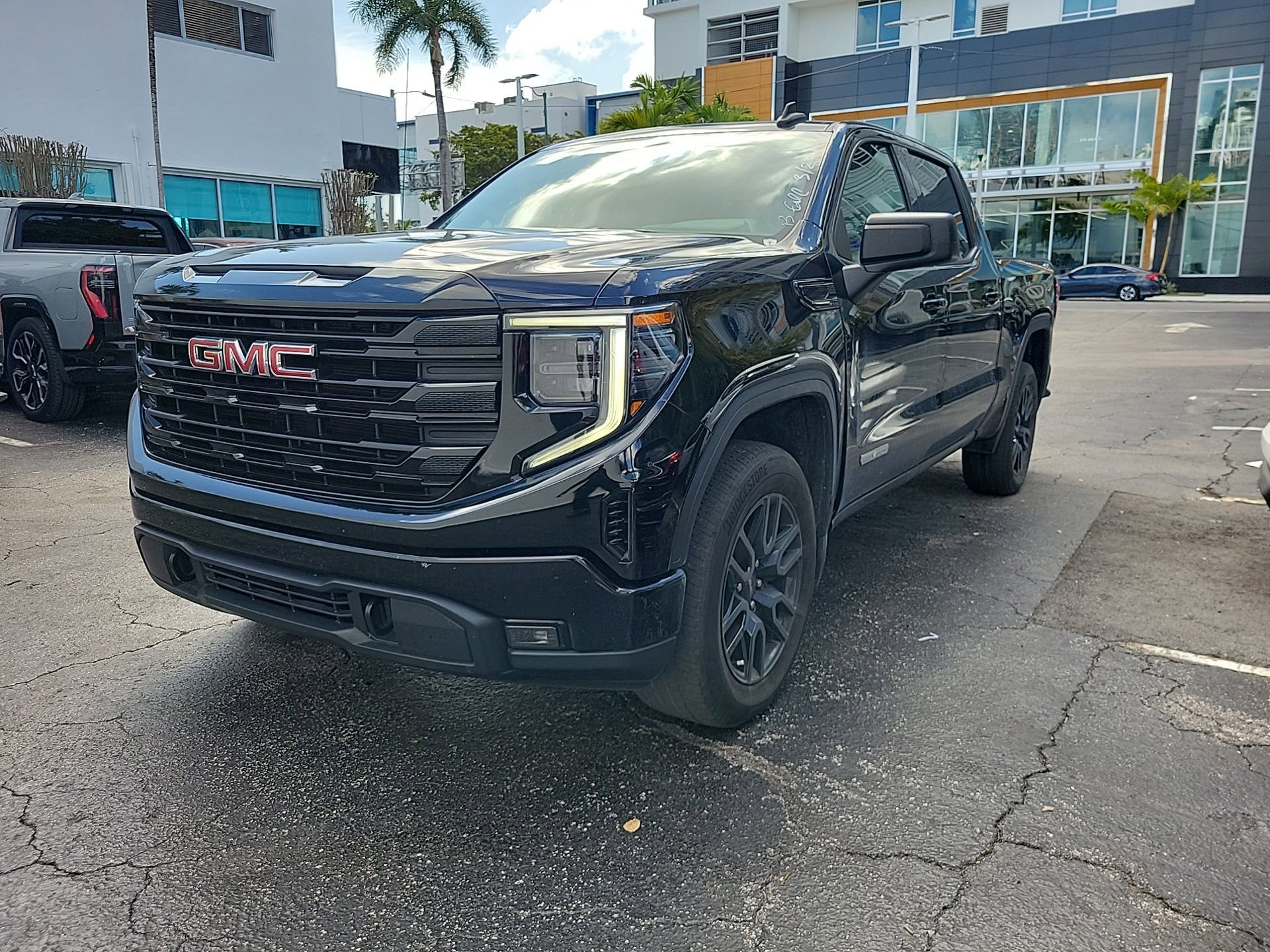 Used 2023 GMC Sierra 1500 Elevation video 2