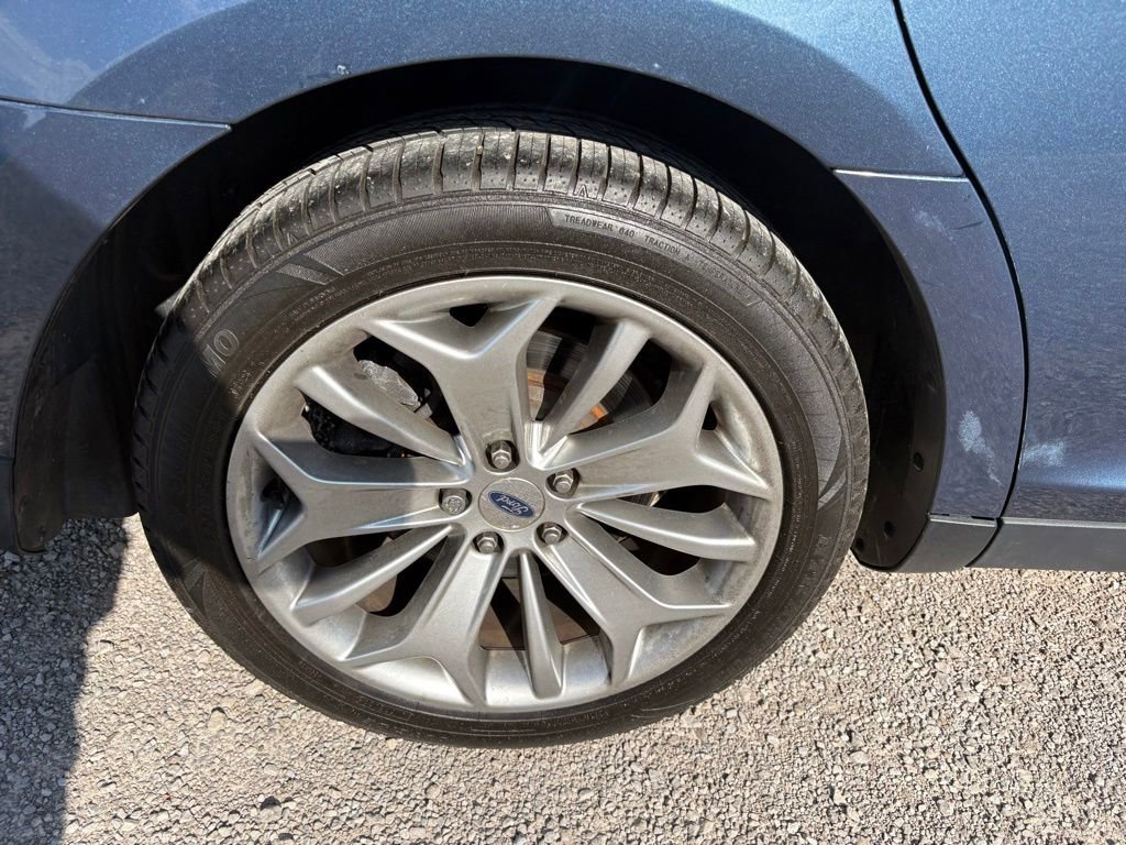 Used 2018 Ford Taurus Limited AWD/4WD image 20