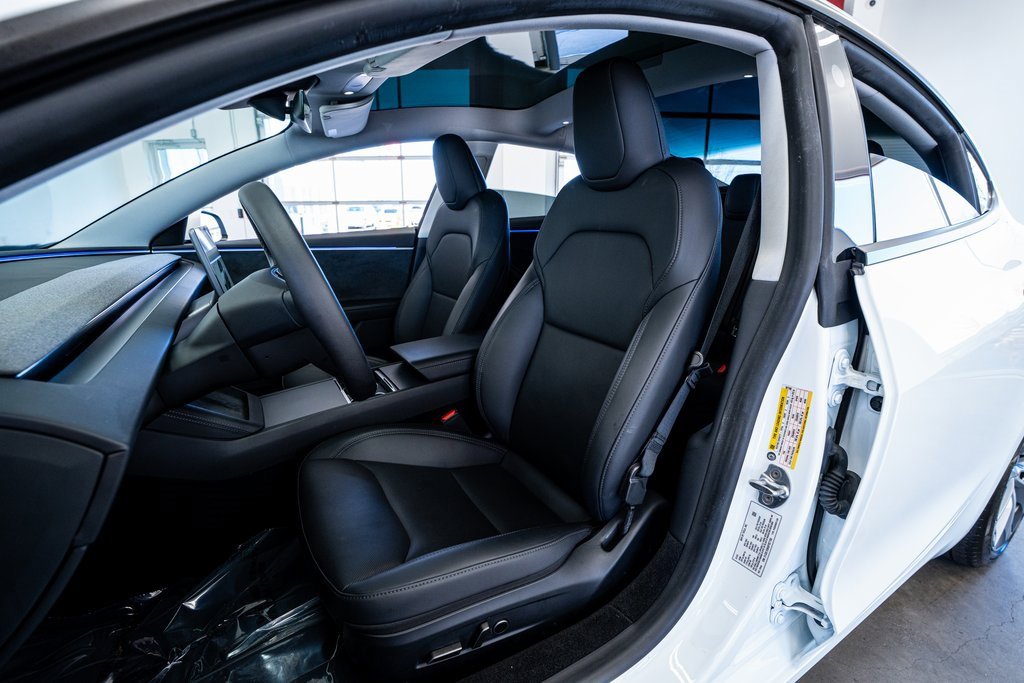 Used 2025 Tesla Model 3 Long Range image 37