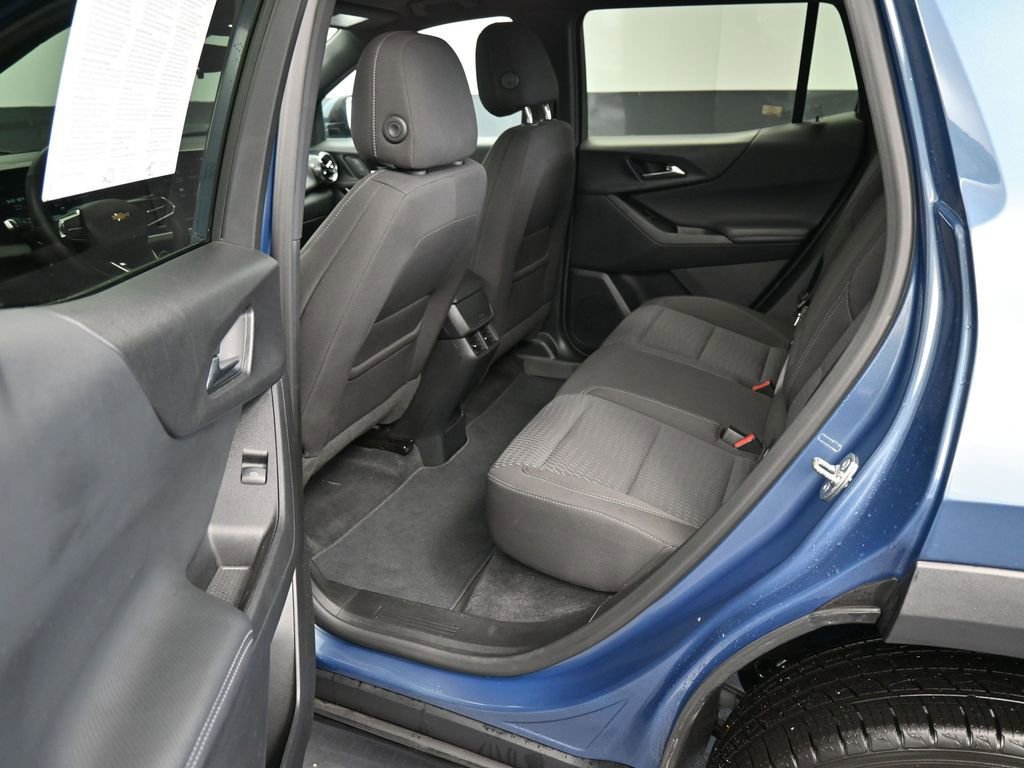 Used 2025 Chevrolet Equinox LT AWD/4WD image 17