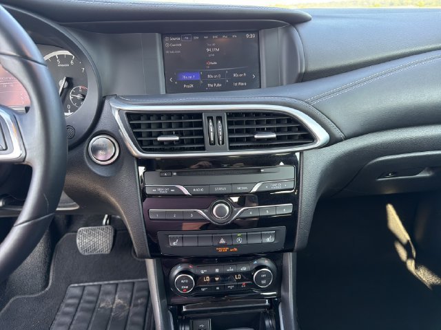 Used 2018 INFINITI QX30 AWD image 29