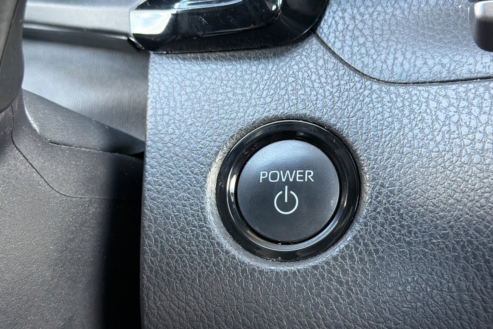 Used 2025 Toyota Camry SE FWD image 27
