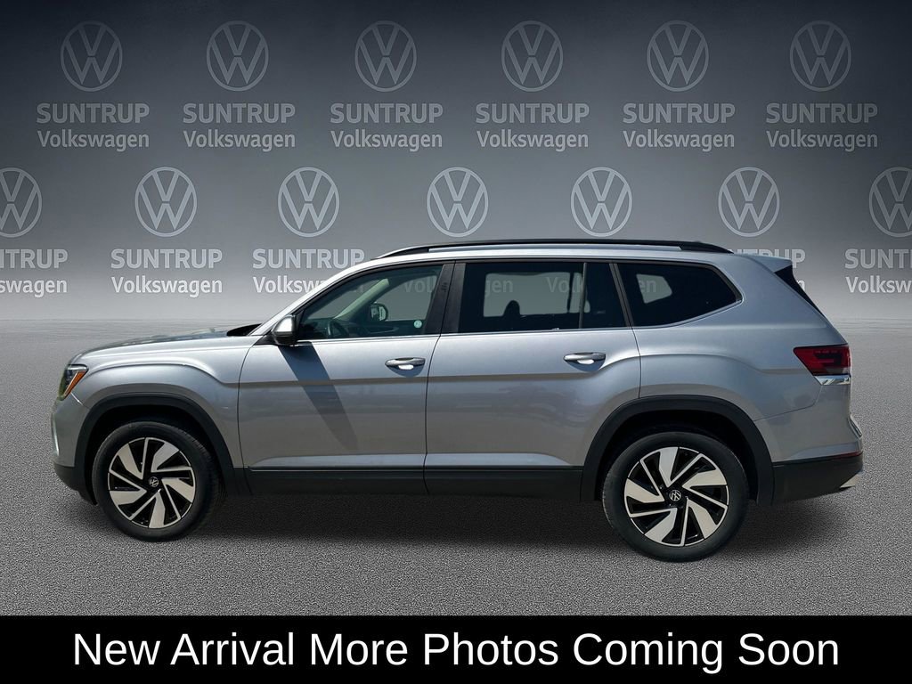 Used 2024 Volkswagen Atlas SE AWD/4WD image 2