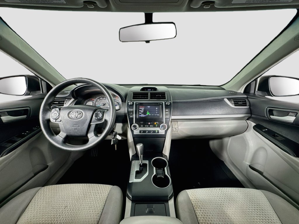 Used 2014 Toyota Camry LE FWD image 15