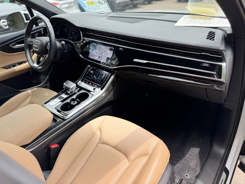 Used 2023 Audi Q7 3.0T Prestige w/ Prestige Package AWD/4WD image 27
