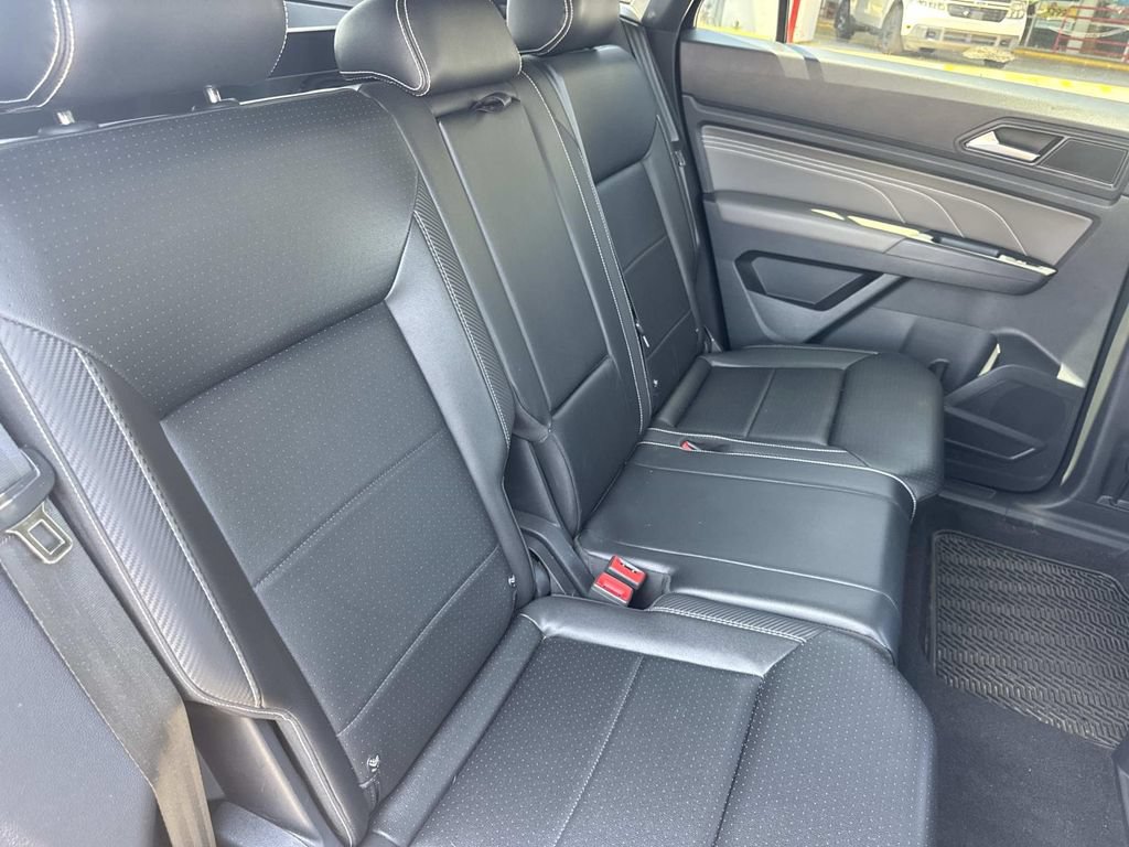 Used 2021 Volkswagen Atlas Cross Sport SEL R-Line AWD/4WD image 13