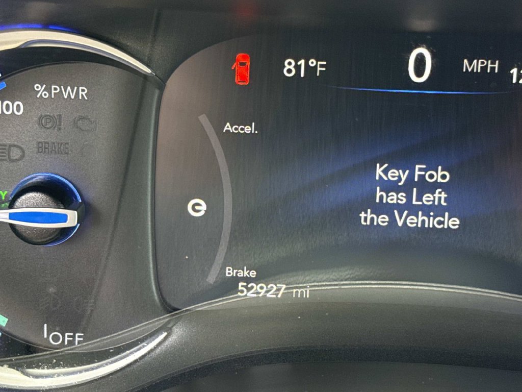 Used 2024 Chrysler Pacifica Limited FWD image 40