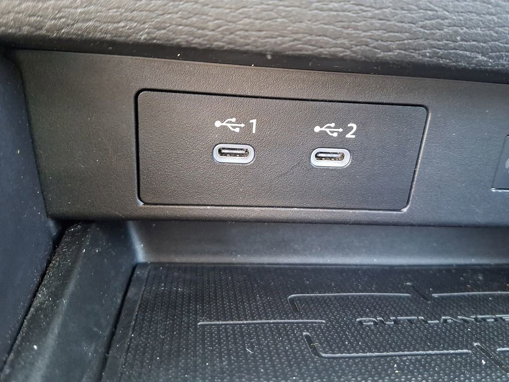 Used 2025 Mitsubishi Outlander SE AWD/4WD image 25