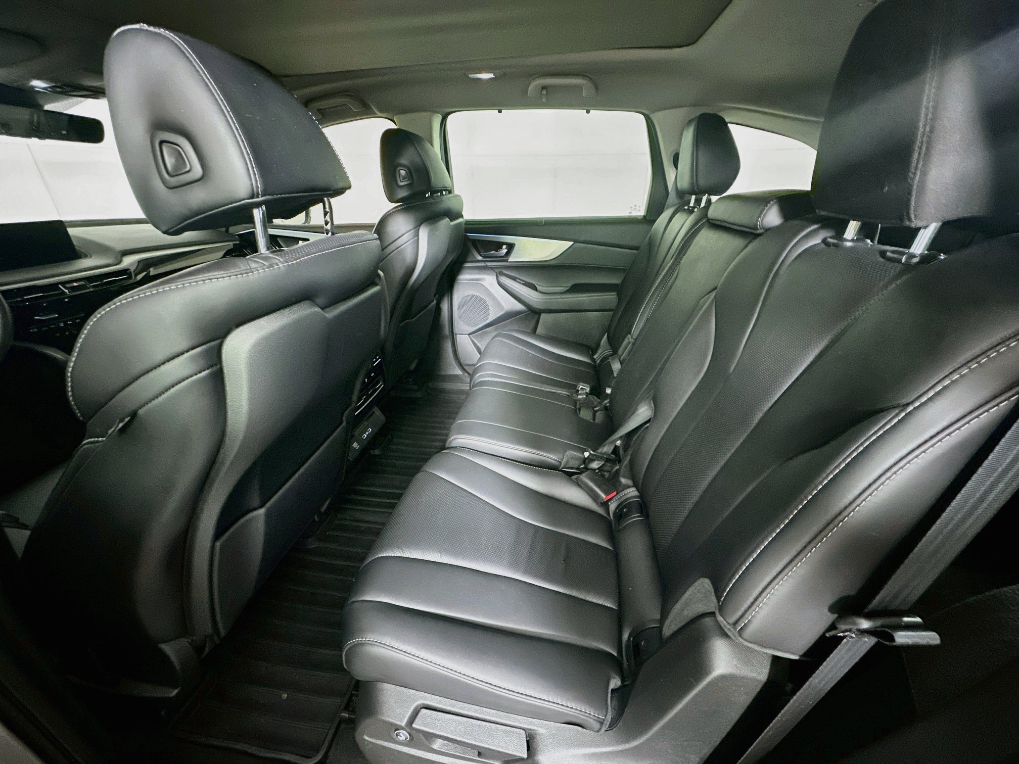Used 2024 Acura MDX w/ Technology Package FWD image 27