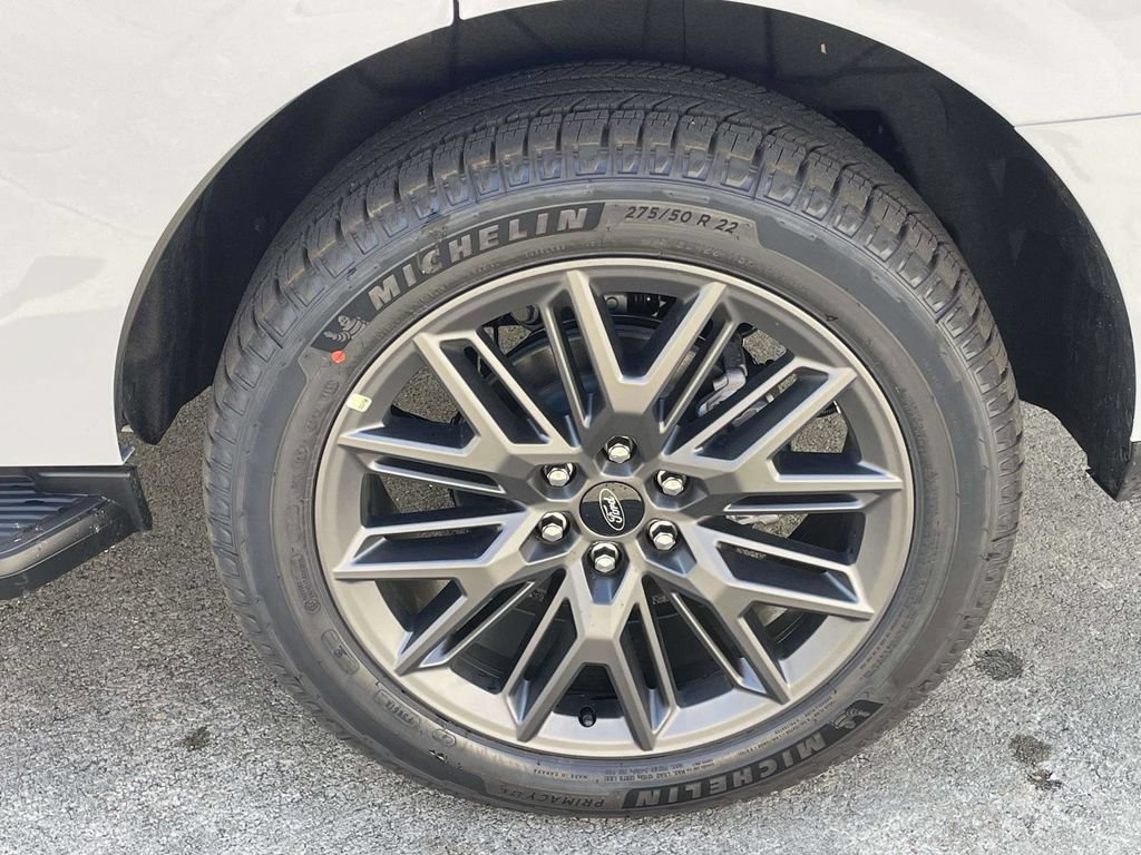 New 2026 Ford Expedition Platinum w/ Stealth Appearance Package AWD/4WD image 9