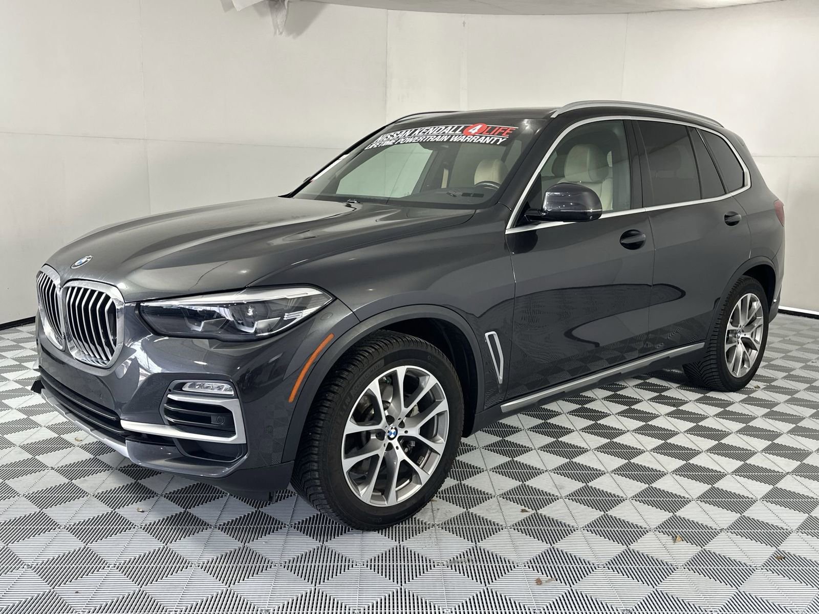 Used 2019 BMW X5 xDrive40i w/ Convenience Package image 4