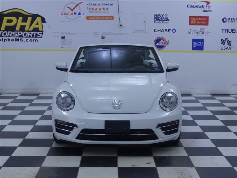Used 2018 Volkswagen Beetle 2.0T FWD image 2