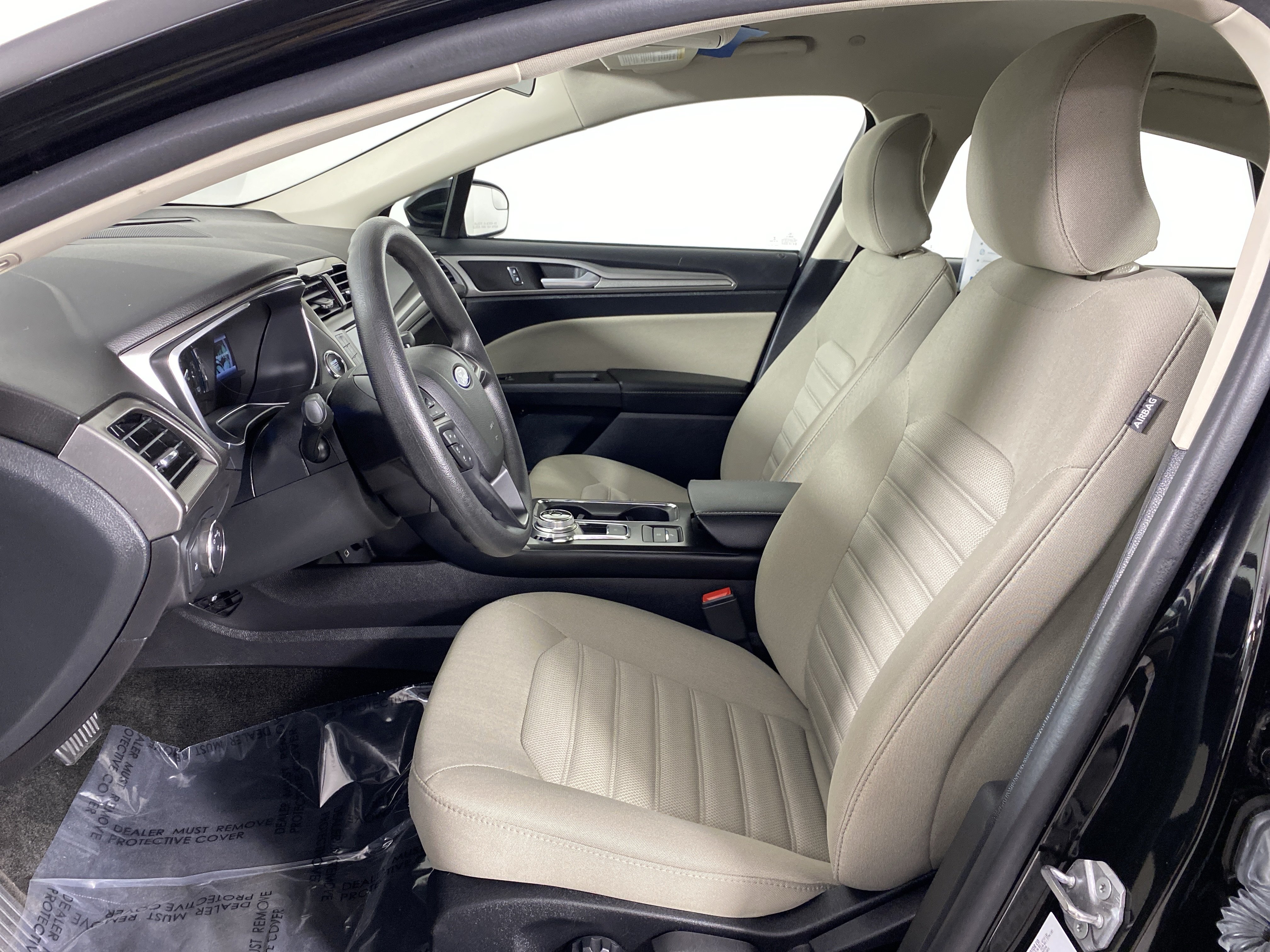 Used 2018 Ford Fusion S FWD image 11