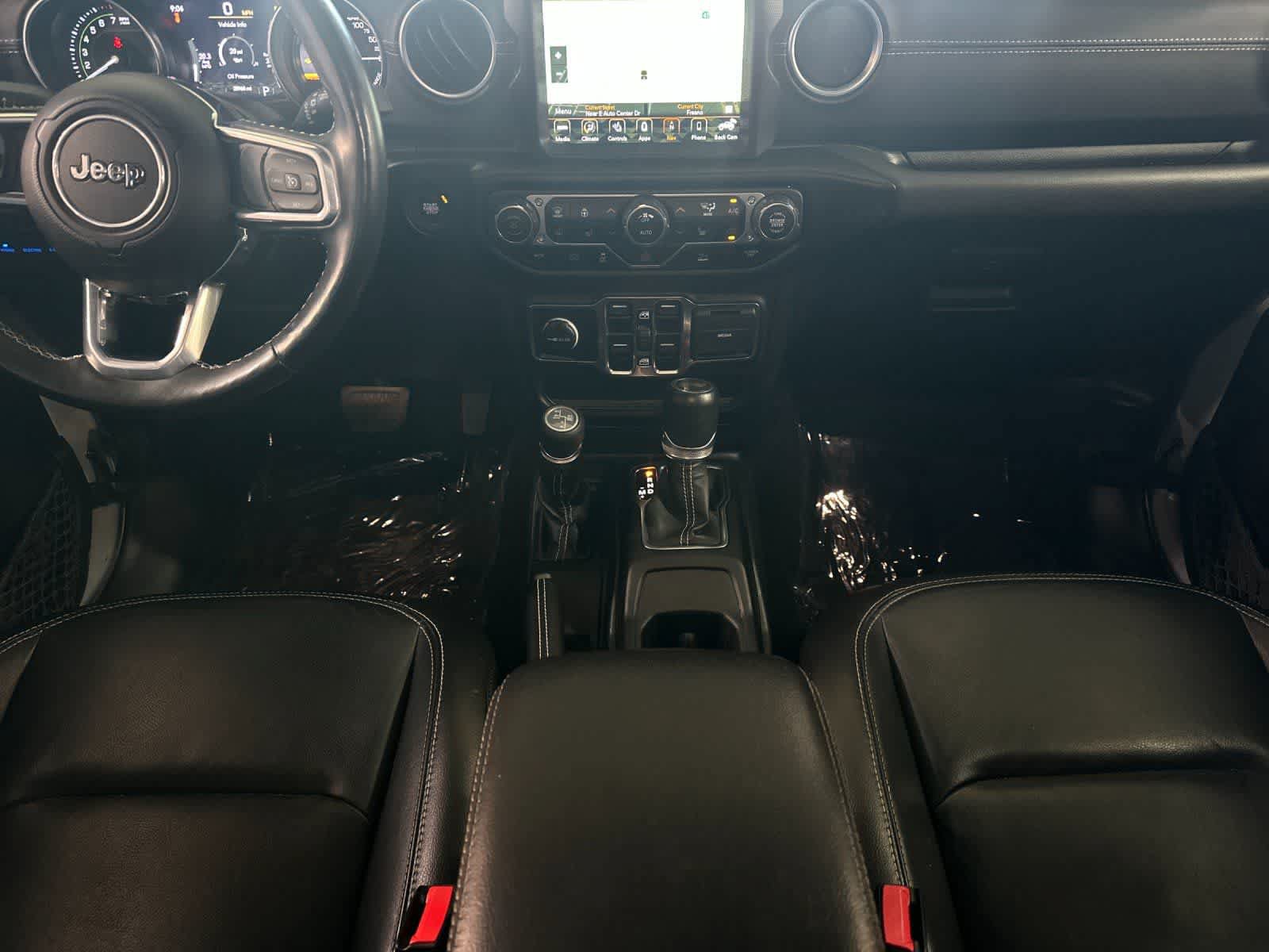 Used 2023 Jeep Wrangler Unlimited Sahara w/ Cold Weather Group AWD/4WD video 4