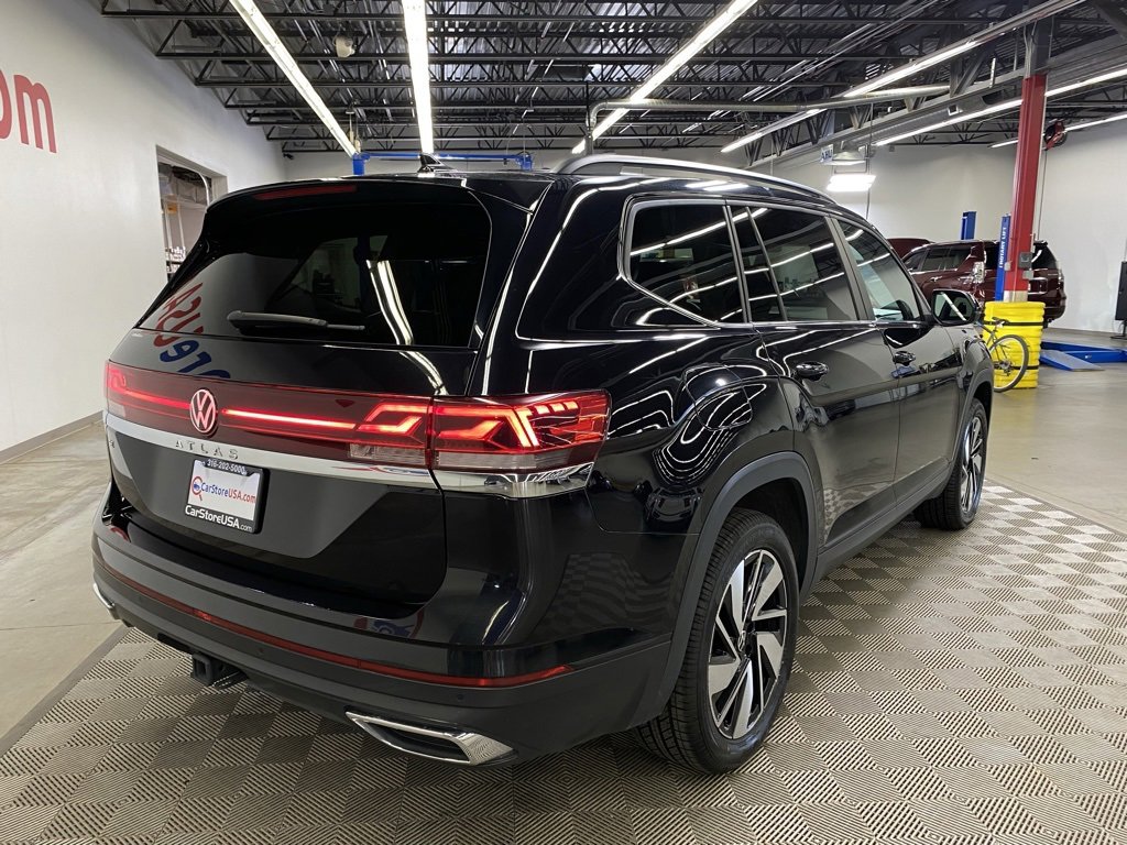 Used 2024 Volkswagen Atlas SE image 12