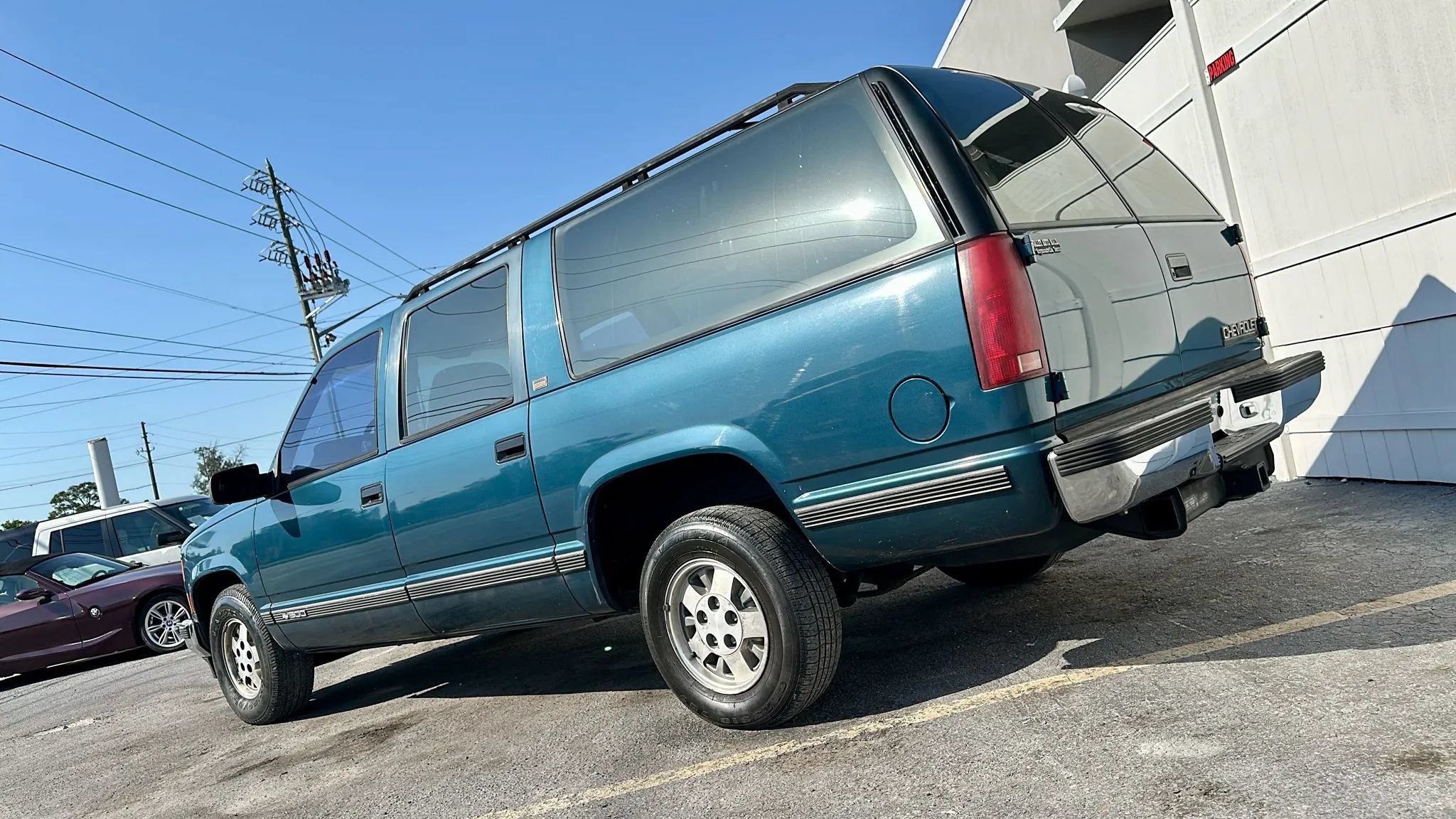Used 1994 Chevrolet Suburban 2WD image 3
