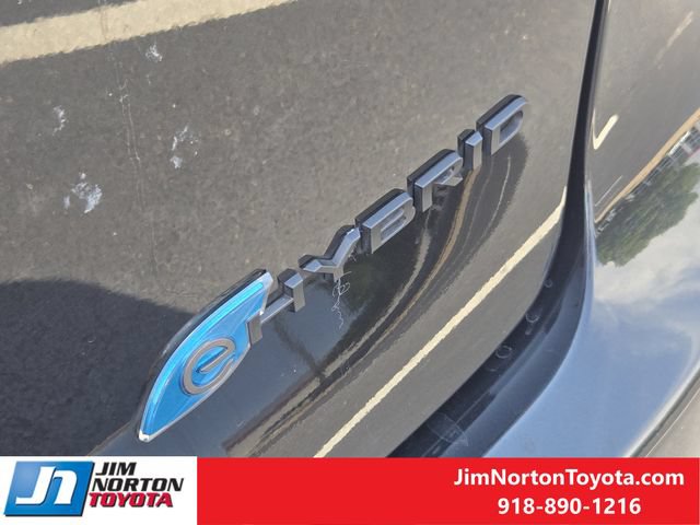 Used 2021 Chrysler Pacifica Limited w/ Premium & Safety Sphere Group FWD image 13