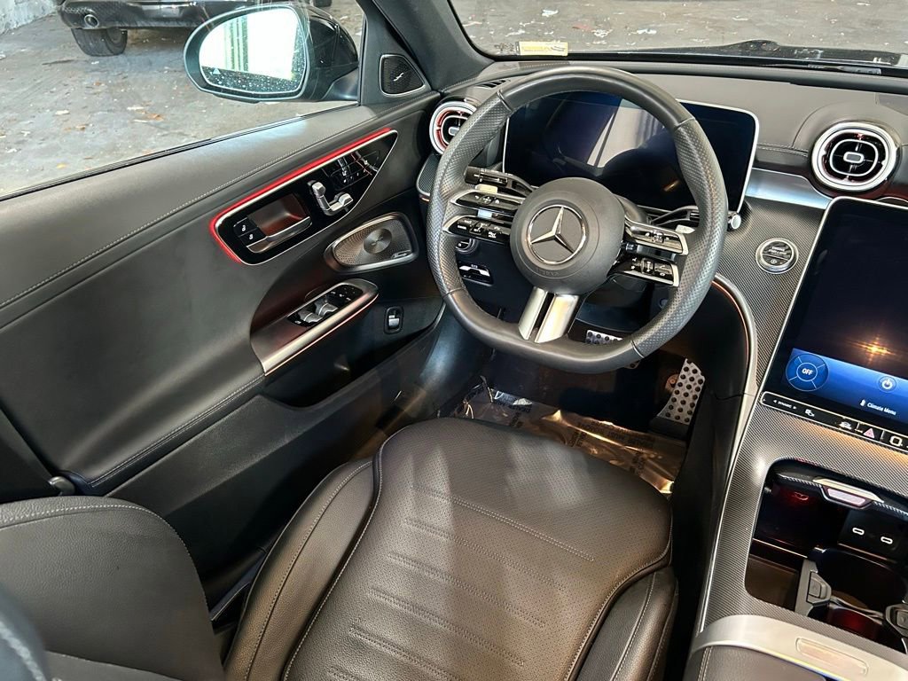 Used 2025 Mercedes-Benz C 300 4MATIC Sedan image 9
