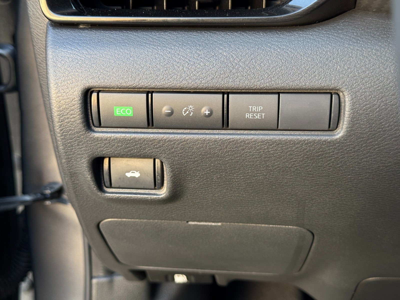 Used 2022 Nissan Sentra SV w/ All-Weather Package FWD image 16