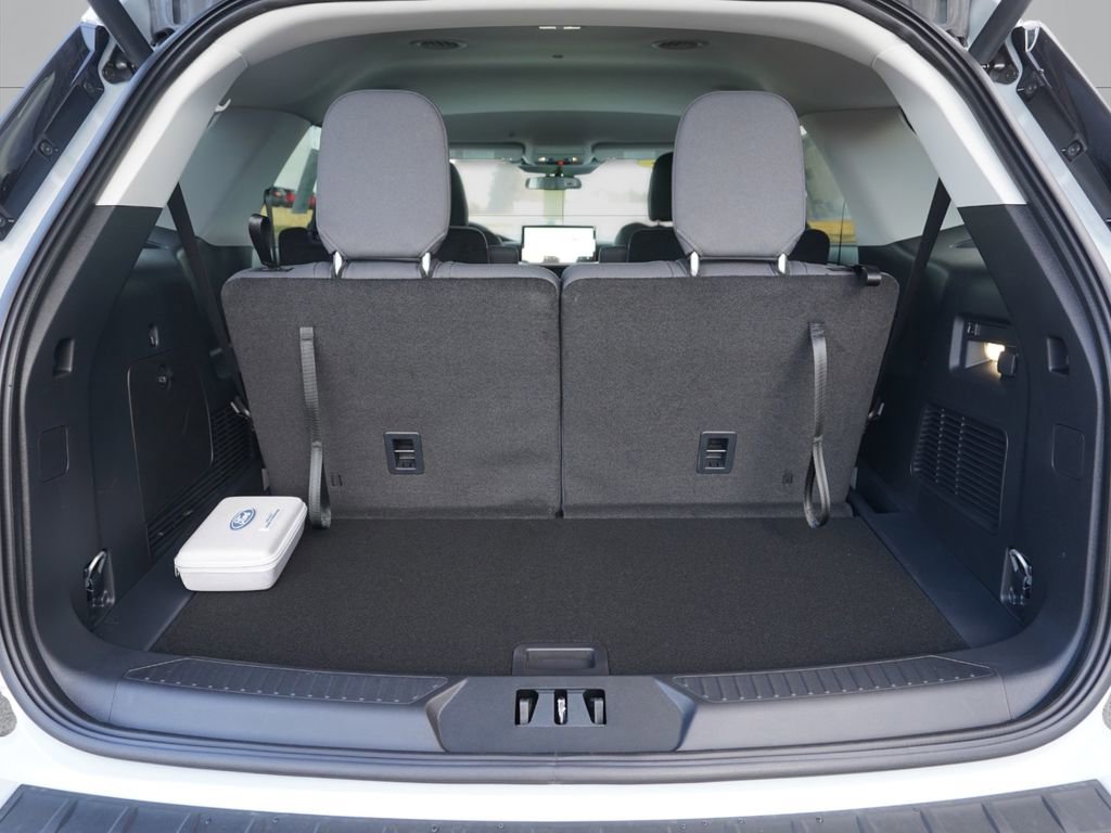 New 2026 Ford Explorer Active image 20