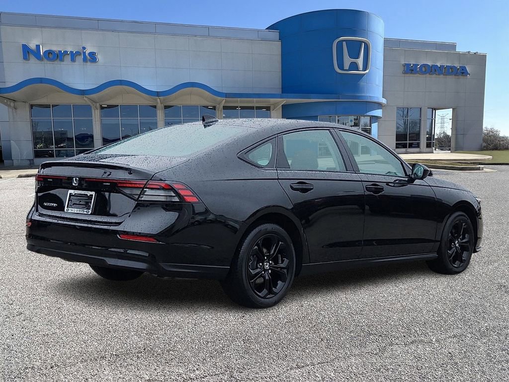 Used 2025 Honda Accord SE image 4