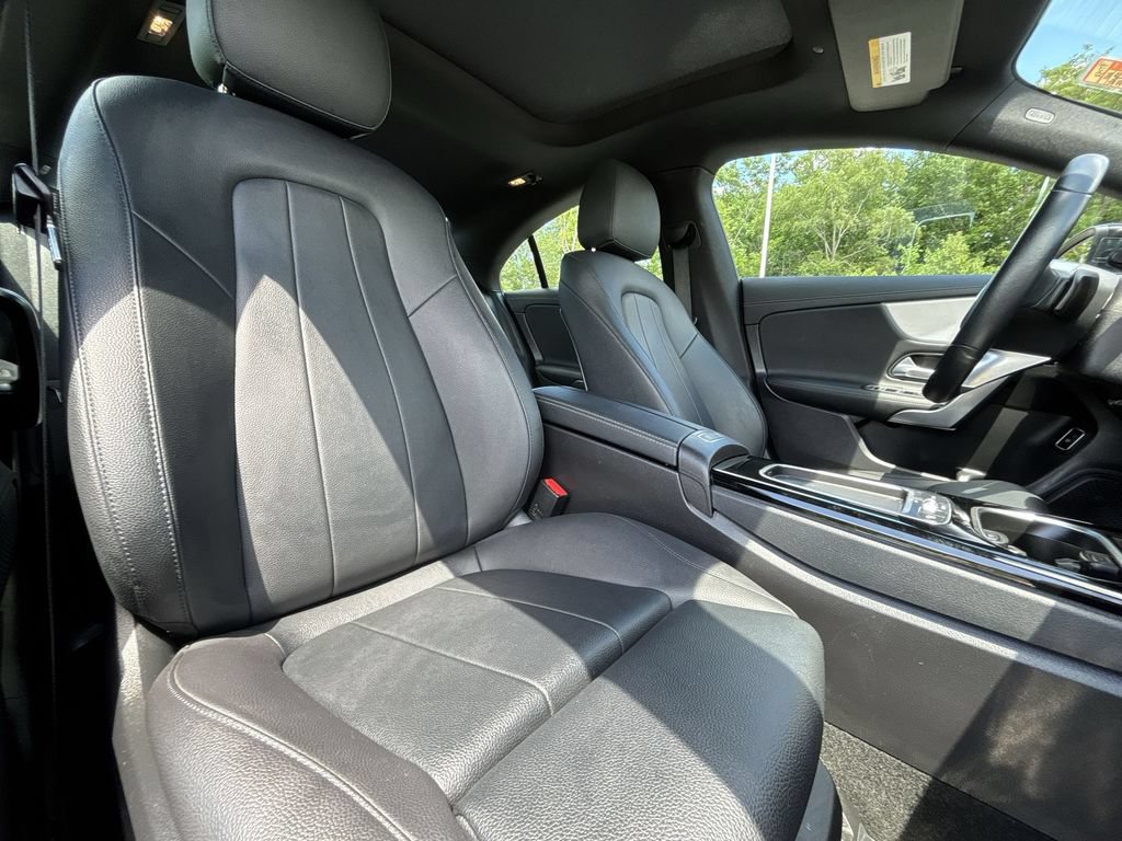 Used 2025 Mercedes-Benz CLA 250 4MATIC image 27