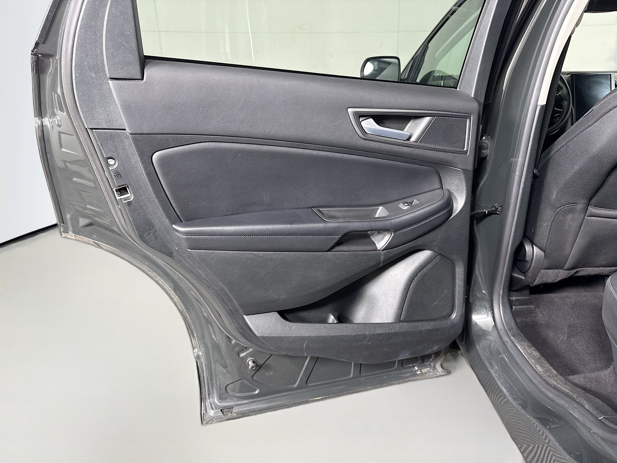 Used 2023 Ford Edge SE AWD/4WD image 26