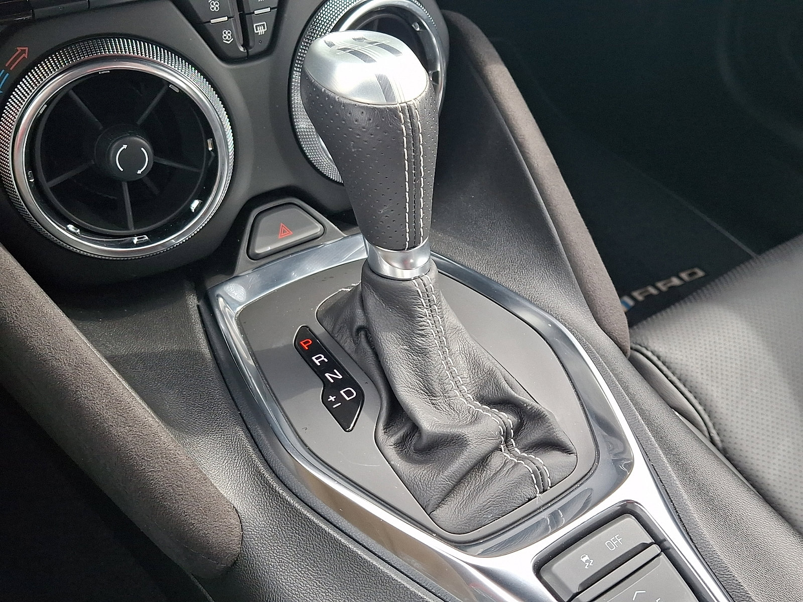 Used 2021 Chevrolet Camaro LT RWD image 13