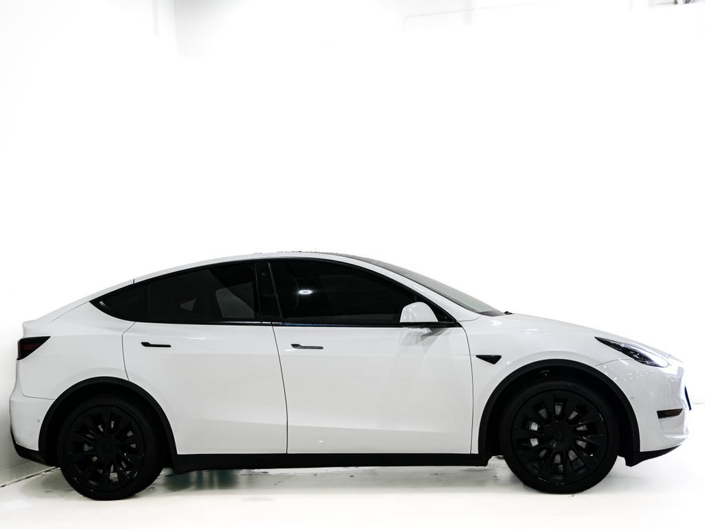 Used 2021 Tesla Model Y Long Range AWD/4WD image 5