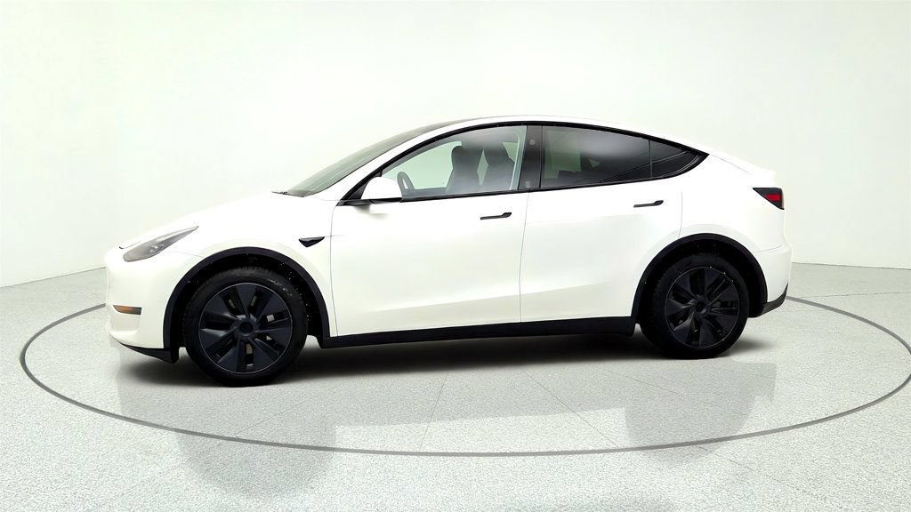 Used 2025 Tesla Model Y Long Range AWD/4WD image 8