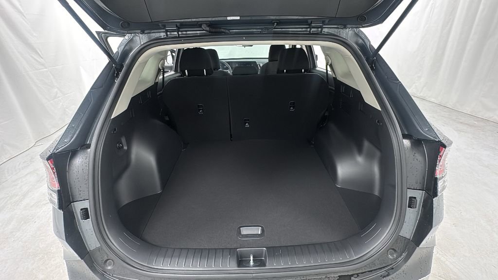 Used 2024 Kia Sportage LX image 15