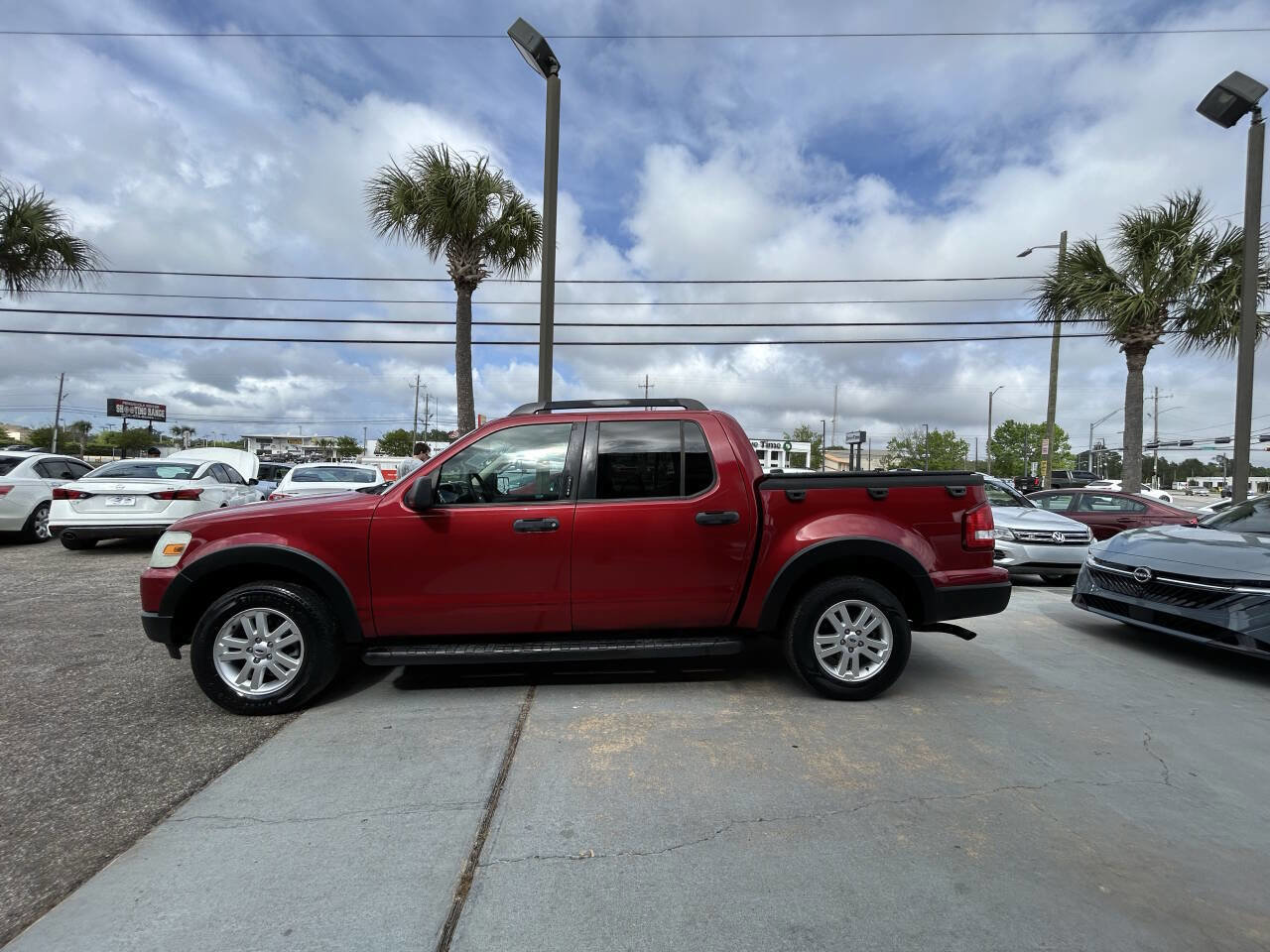 Used 2010 Ford Explorer Sport Trac XLT image 7