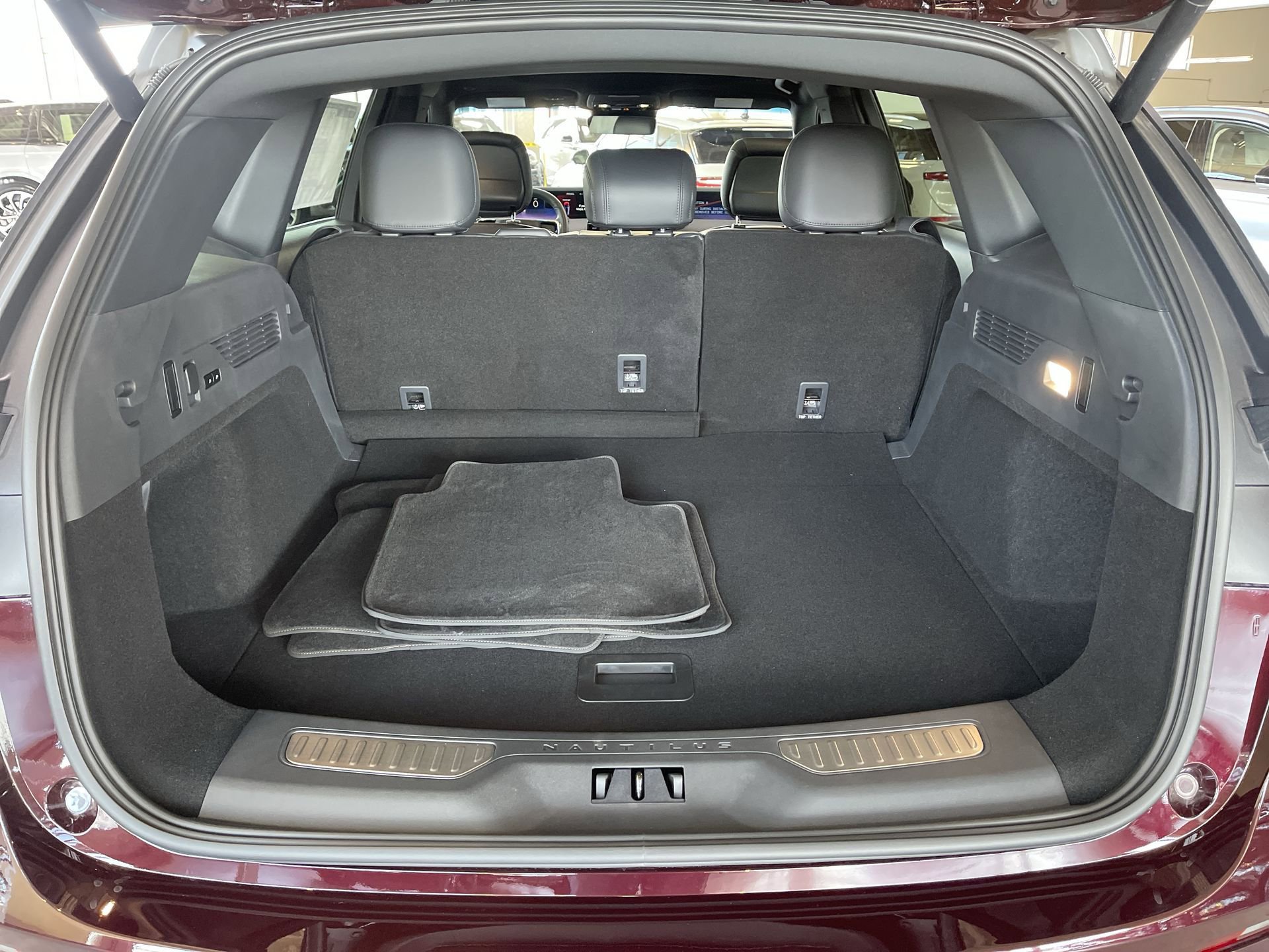 New 2024 Lincoln Nautilus Reserve w/ Equipment Group 202A image 31