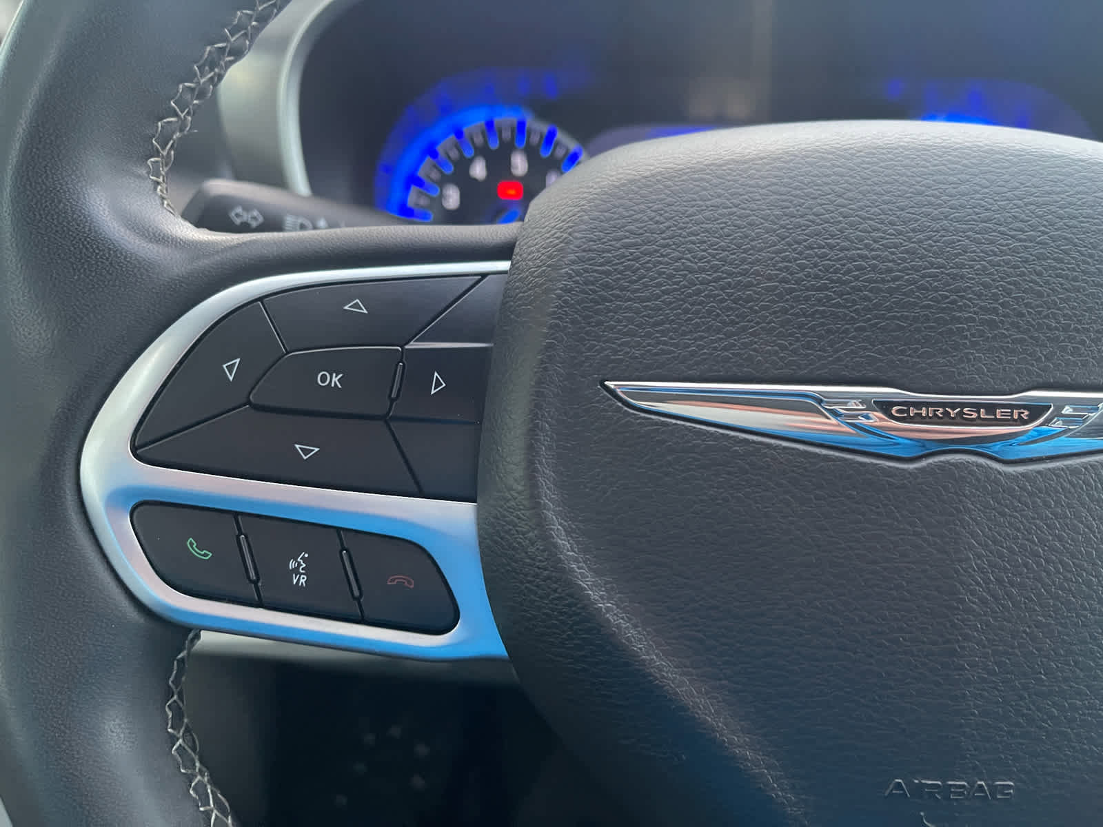 Used 2022 Chrysler Pacifica Touring-L image 21