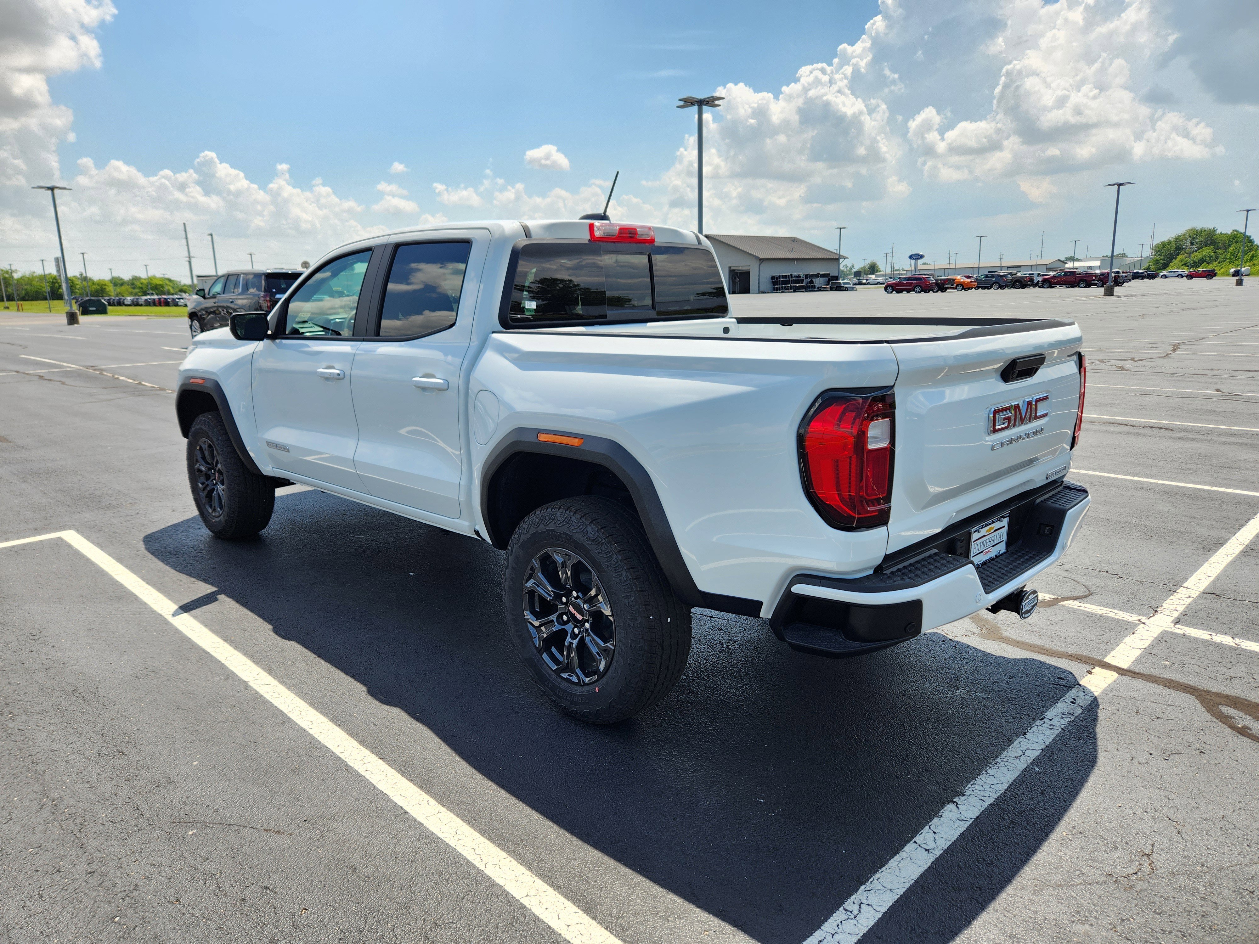 New 2025 GMC Canyon Elevation w/ Convenience Package image 3