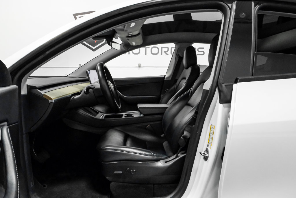Used 2022 Tesla Model Y Long Range AWD/4WD image 4