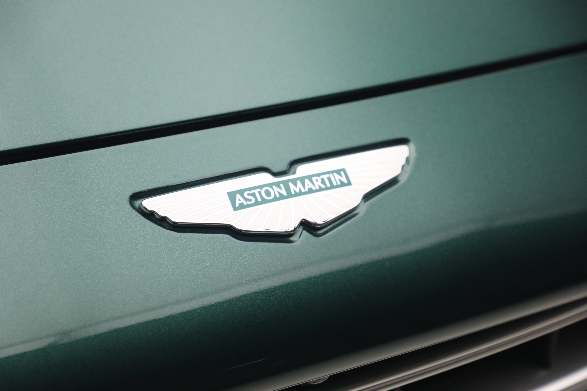 Used 2026 Aston Martin DBX 707 AWD/4WD image 13