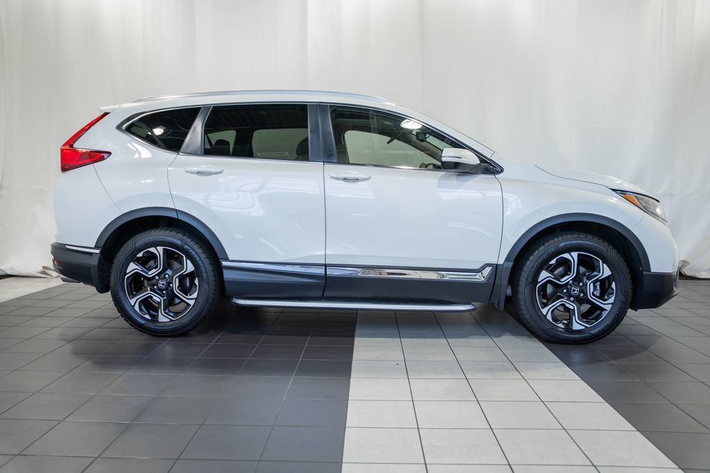 Used 2018 Honda CR-V Touring image 3