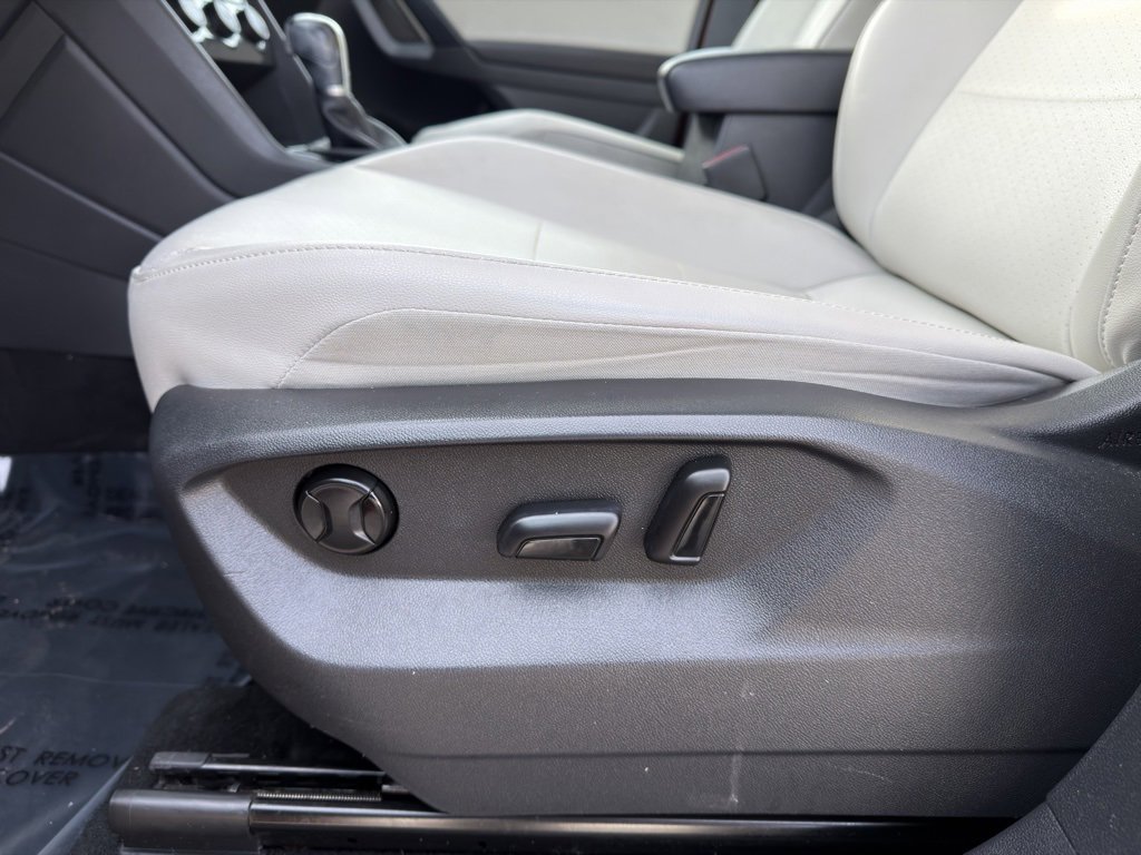 Used 2019 Volkswagen Tiguan SEL image 39