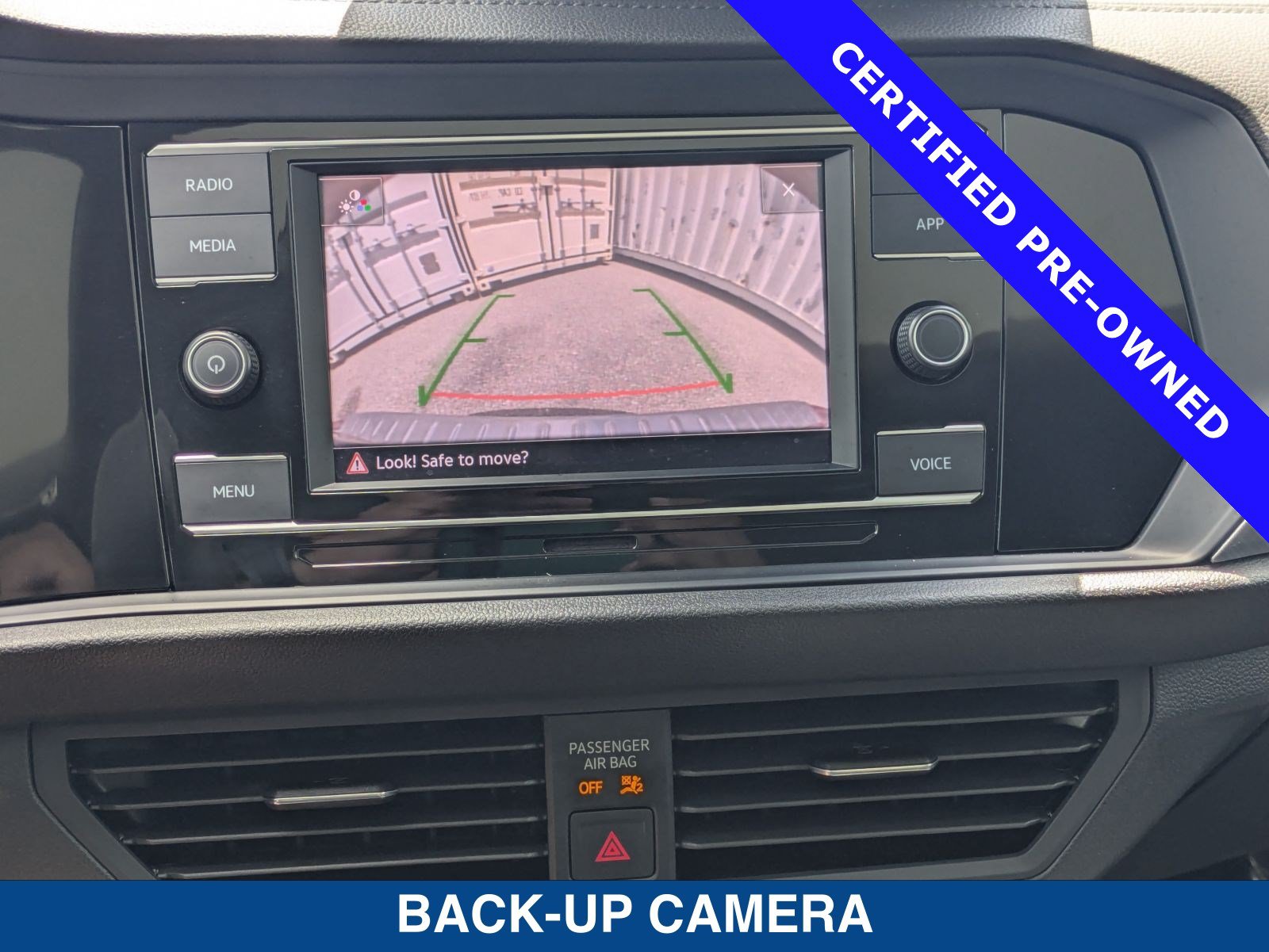 Used 2023 Volkswagen Jetta SE FWD image 31