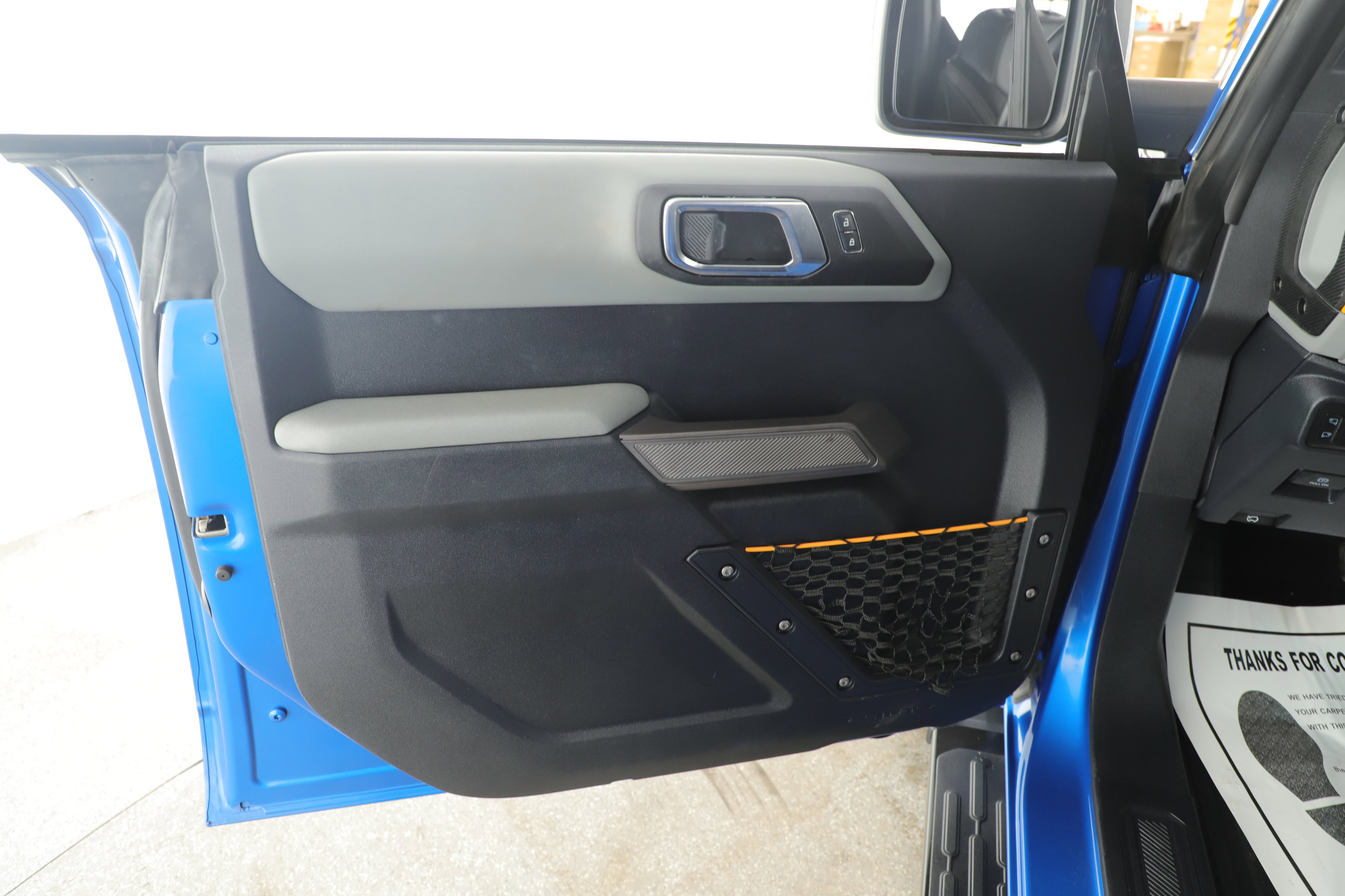 Used 2022 Ford Bronco Badlands image 8