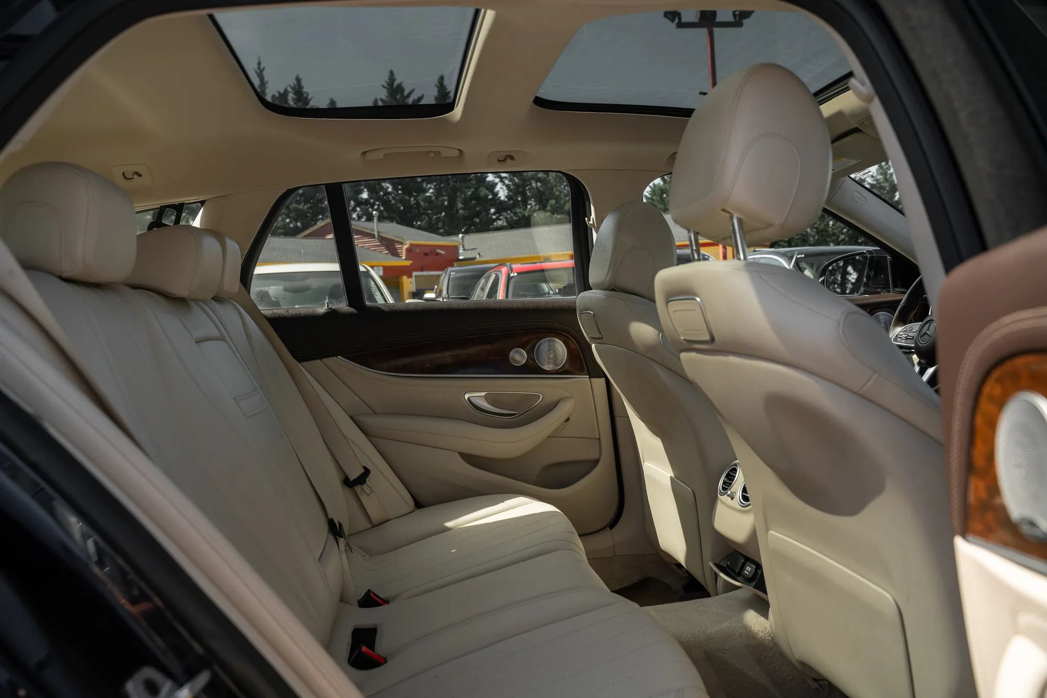 Used 2019 Mercedes-Benz E 450 4MATIC Wagon image 11