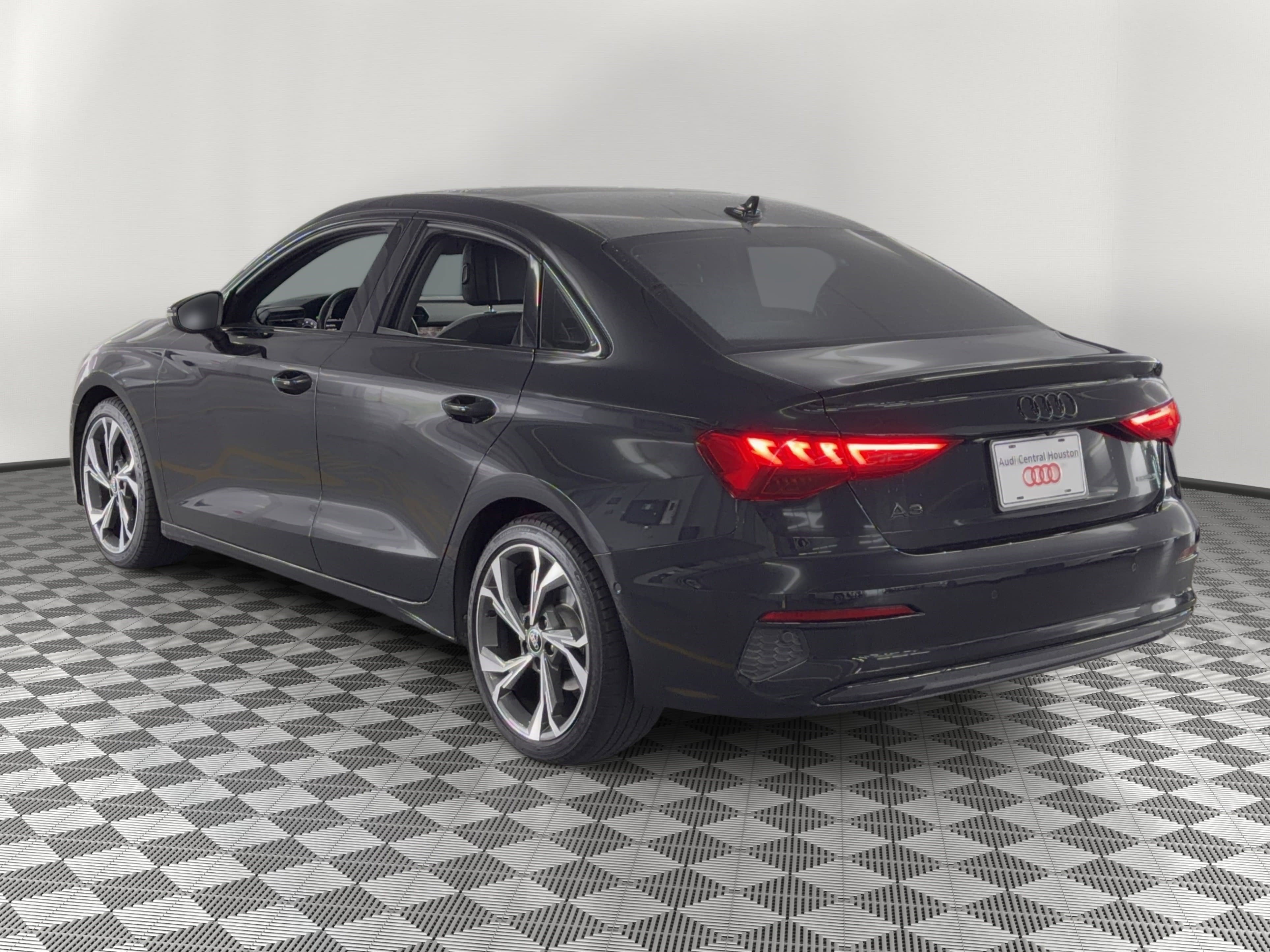 Used 2023 Audi A3 2.0T Premium Plus w/ Premium Plus Package image 3