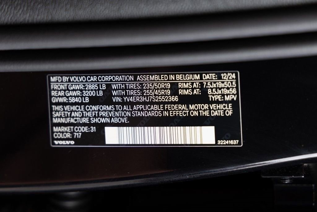 New 2025 Volvo EX40 Core w/ Climate Package image 24