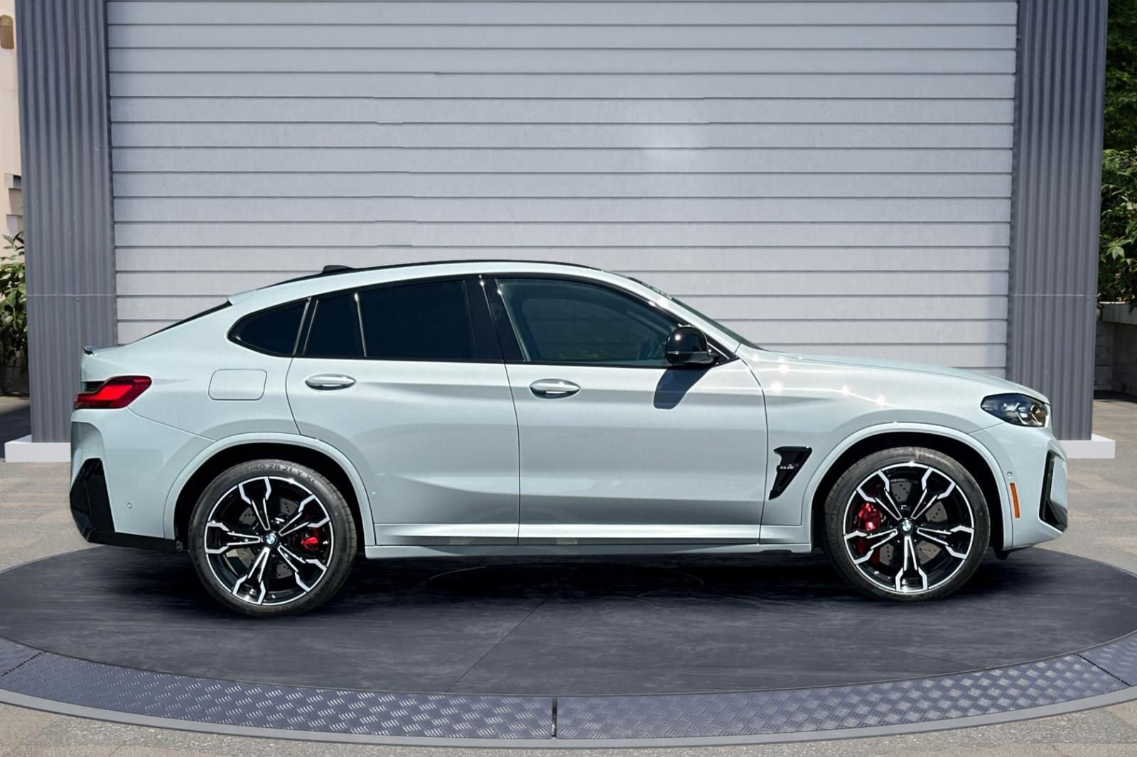 New 2025 BMW X4 M w/ Competition Package image 3