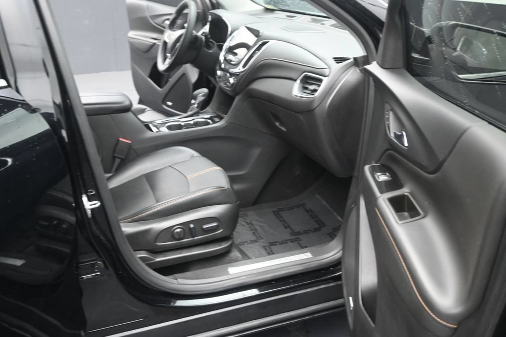Used 2023 Chevrolet Equinox Premier FWD image 16