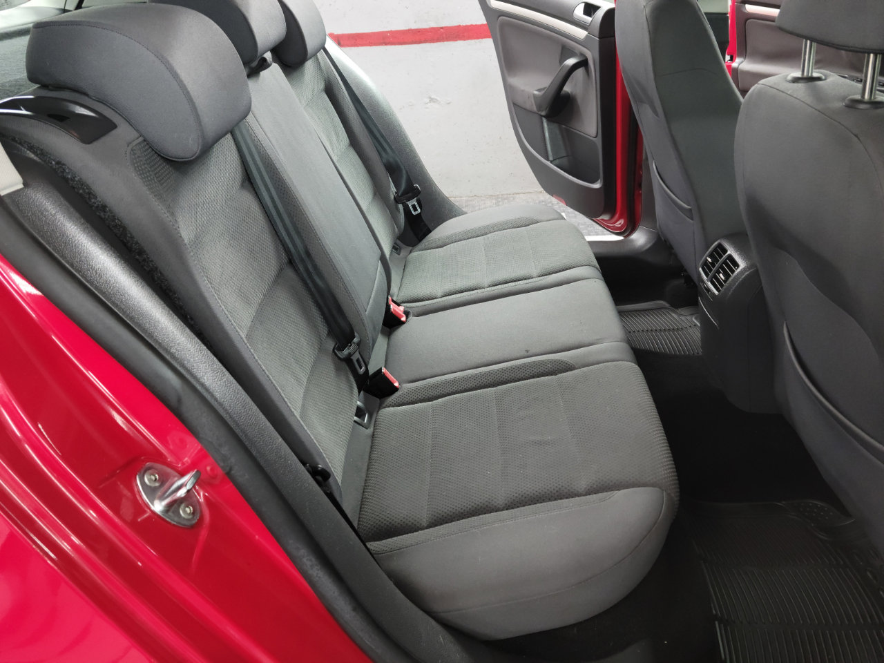 Used 2009 Volkswagen Rabbit S image 10