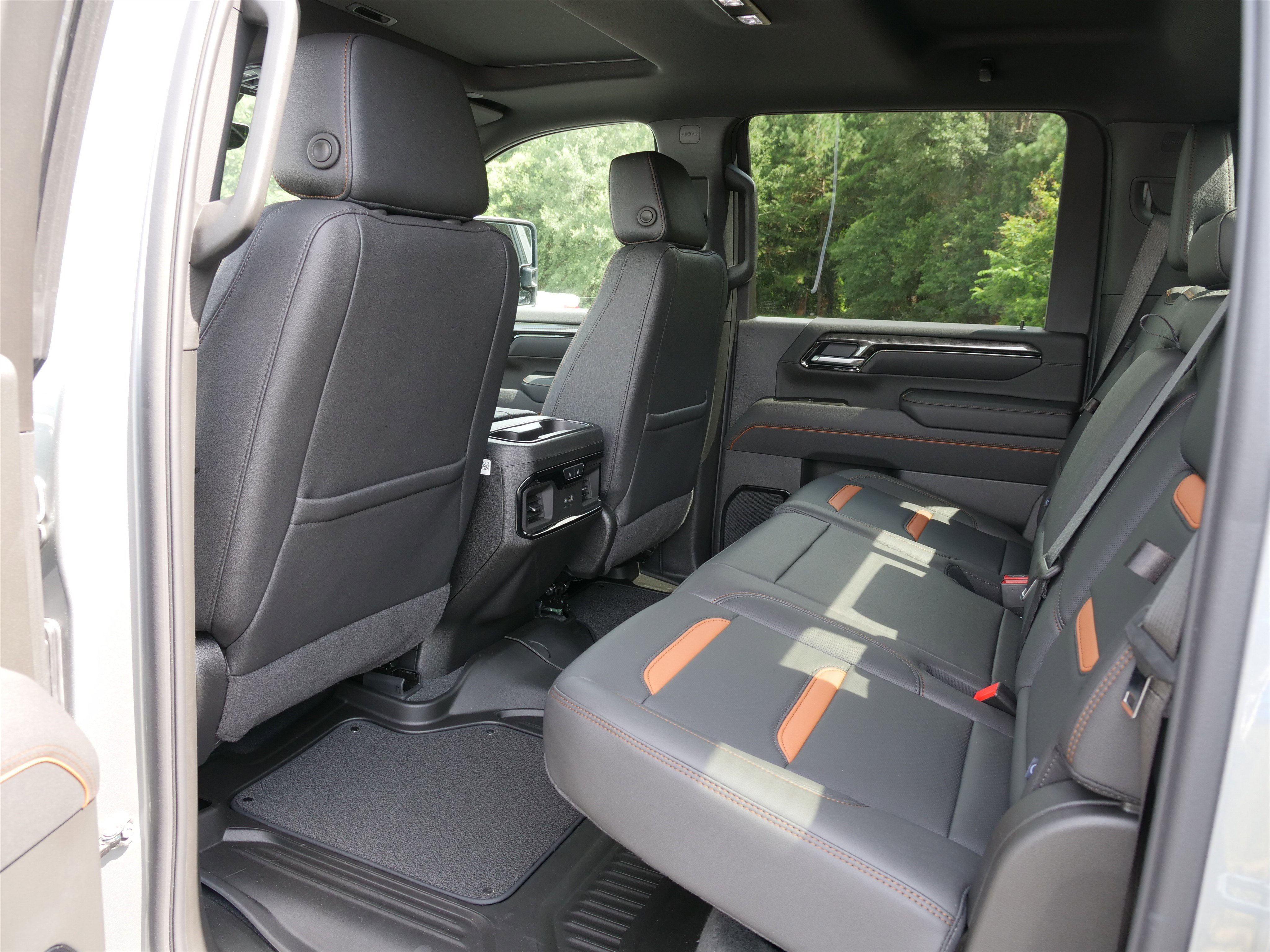 New 2025 GMC Sierra 2500 AT4 w/ AT4 Premium Plus Package image 13