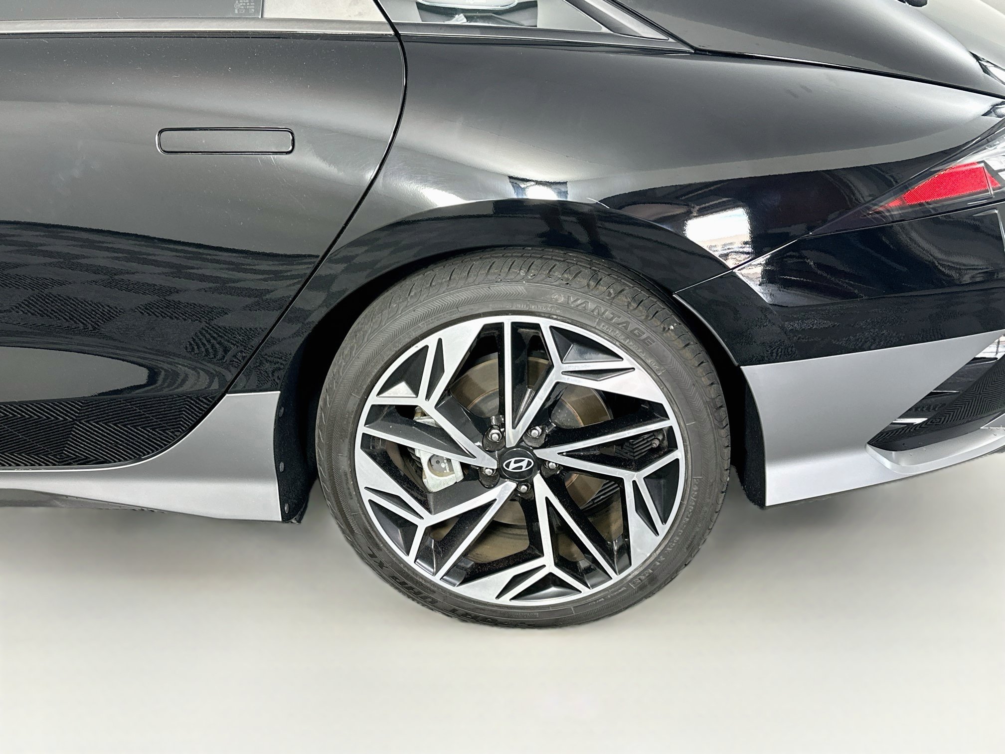 Used 2023 Hyundai Ioniq 6 SEL RWD image 11