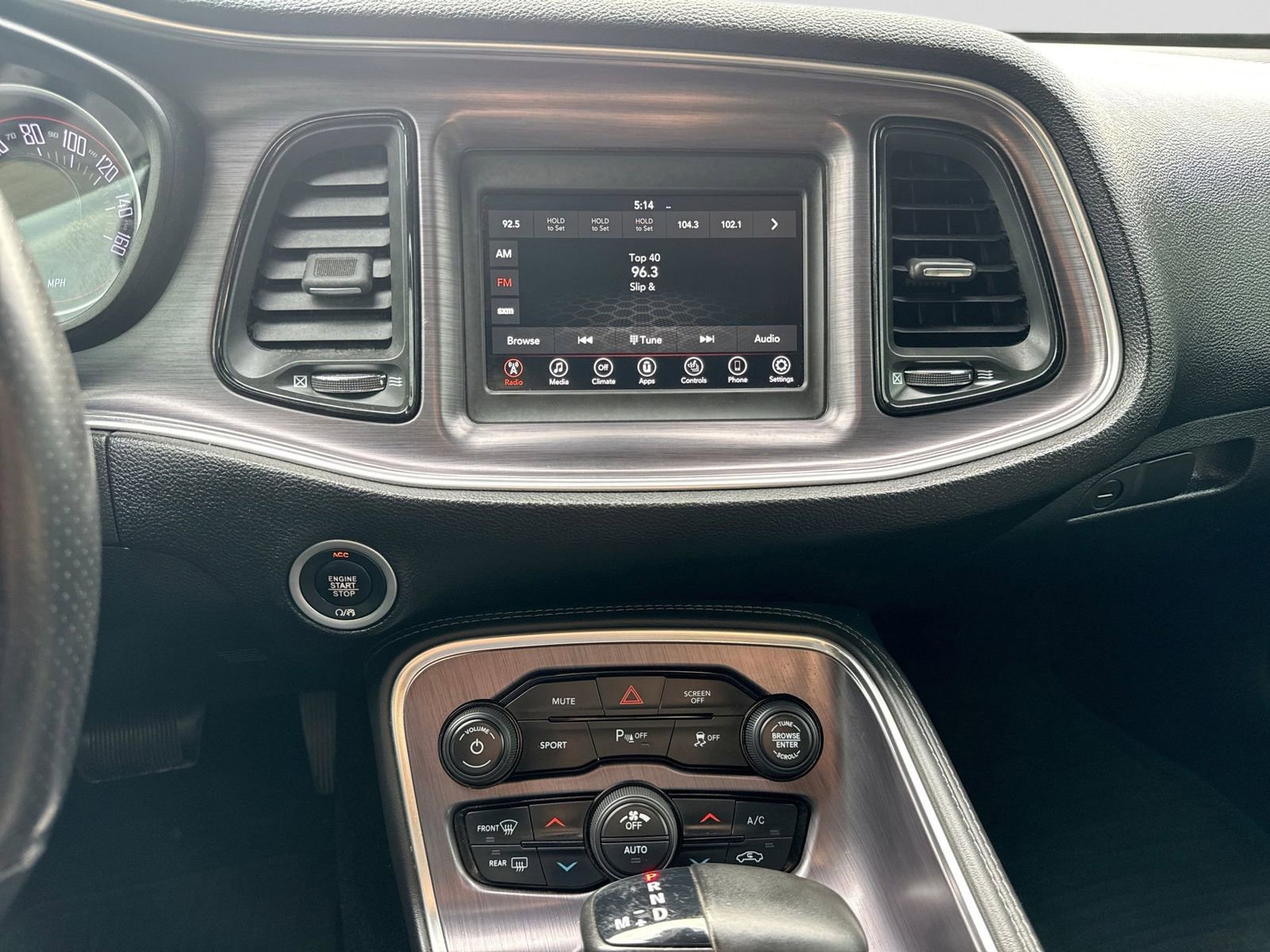 Used 2018 Dodge Challenger R/T w/ Driver Convenience Group RWD image 30